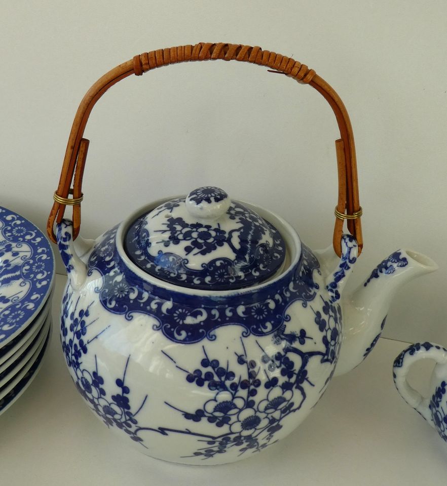 chinesisches Teeservice Kirschblüte 6 teilig vintage blau weiß in Theismühlen