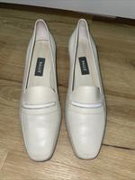 Bally halb Schuhe  neuwertig Gr. 40,5  beige Leder TOP ZUSTAND Nordrhein-Westfalen - Pulheim Vorschau