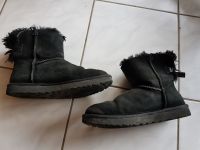 UGG Mini Bailey Bow II " schwarz " Gr. 42 " getragen !!! Rheinland-Pfalz - Bad Breisig  Vorschau