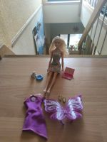 Barbie mit Hund, Flügel und Accessoires Sachsen - Lichtenstein Vorschau