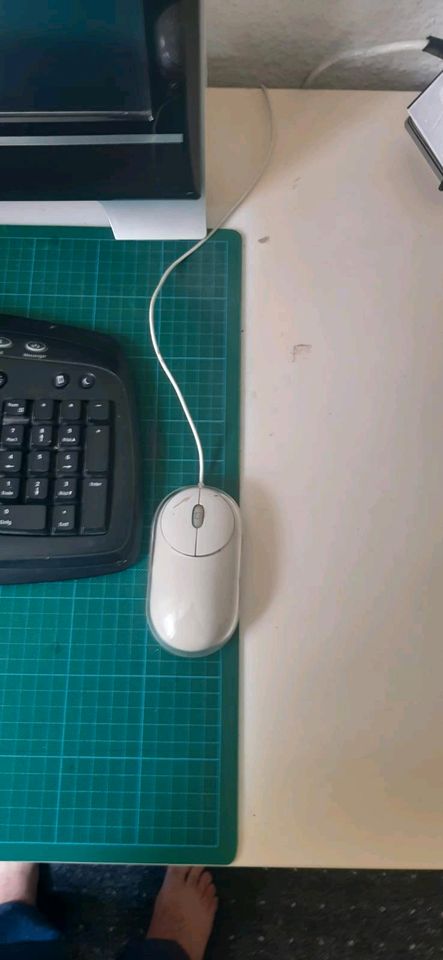 Medion Computer mit Maus und Tastatur in Braunschweig