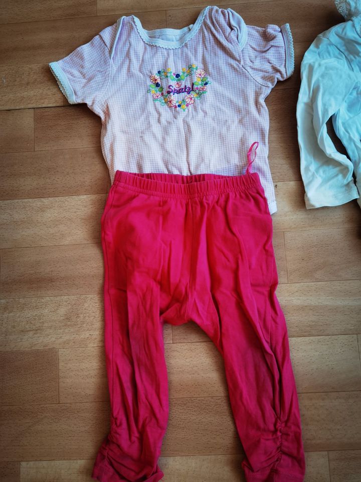 Baby Mädchen Bekleidung Paket Gr 74 /80 Versenden Marken in Taufkirchen Vils