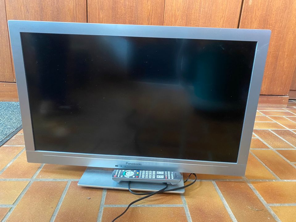 Panasonic Fernseher TX-L32ES31 in Schenklengsfeld