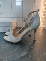 Brautschuhe Hochzeitsschuhe High Heels weiß satin 41 mit Strass Dortmund - Aplerbeck Vorschau