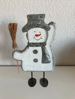 Schneemannfigur weiß silber aus Holz / Holzfigur/ Weihnachtsdeko Hessen - Hanau Vorschau