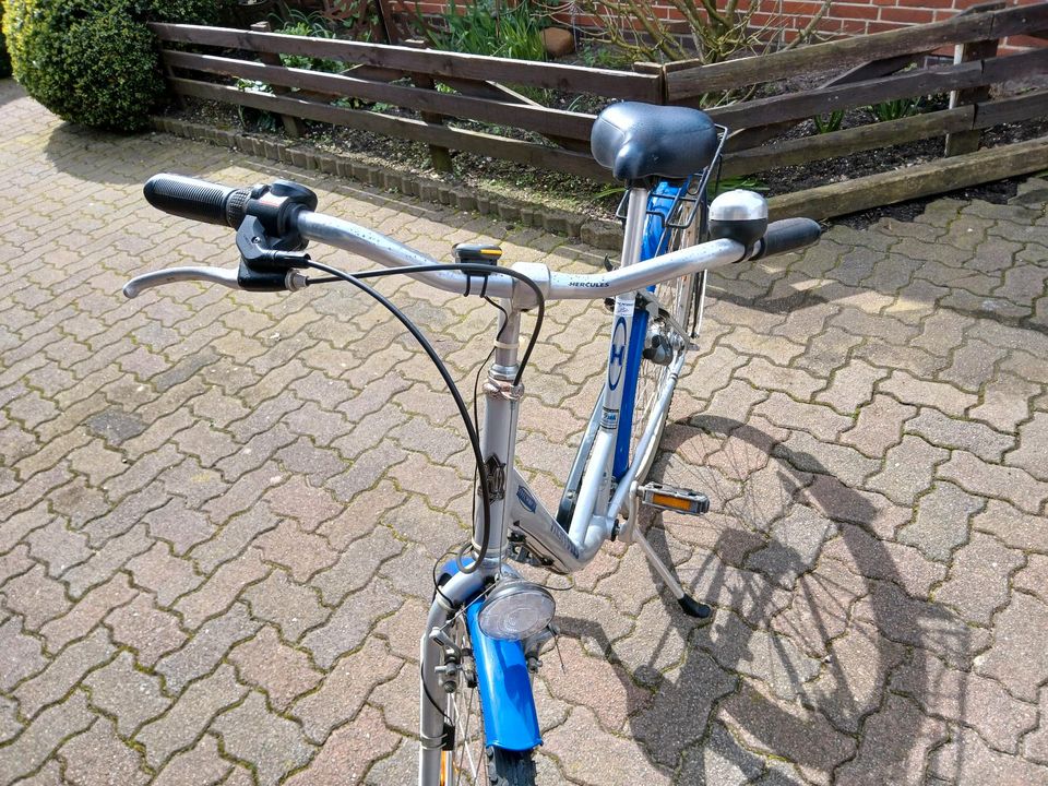 Gepflegtes 28Zoll Hercules Mädchen-Damenfahrrad 50RH in Großenwiehe