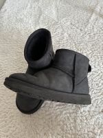 UGG 38 waterproof mini schwarz Nordrhein-Westfalen - Detmold Vorschau