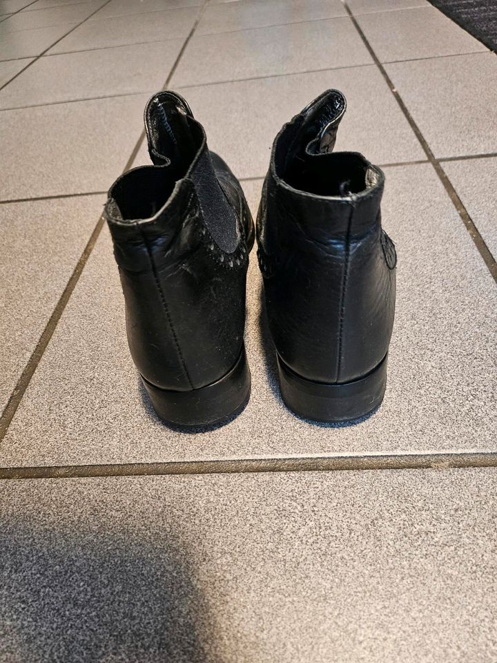 Leder Schuhe für Damen in Gr. 39 in Saarbrücken