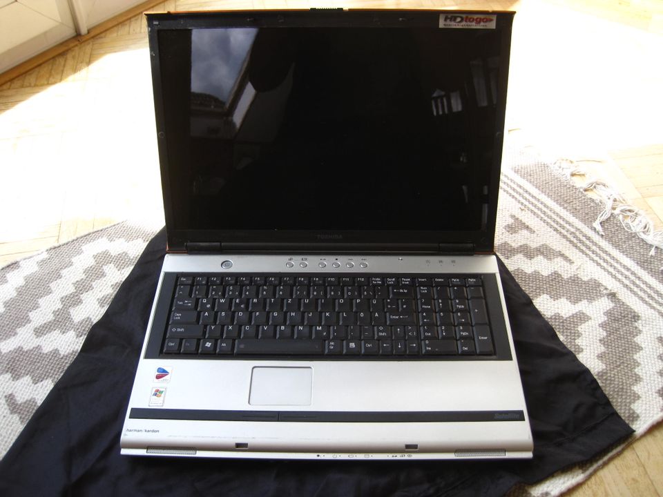 Toshiba Satellite M60-167 Laptop/Notebook 17" defekt für Bastler in Dresden