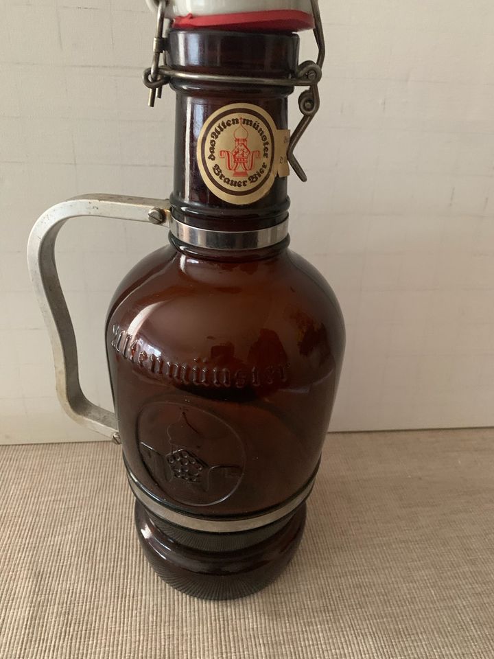 Große braune Bierflasche Altmünster Brauerbier inc Versand in Elmshorn