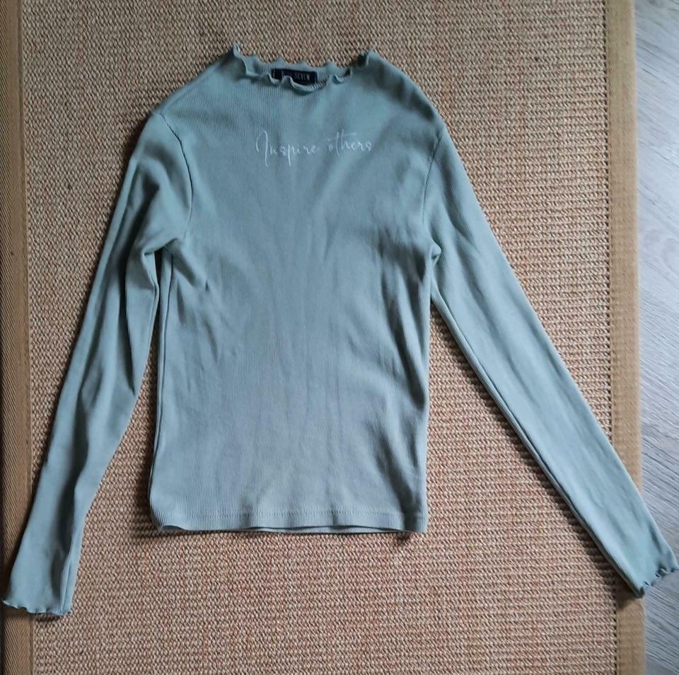 Longsleeve Gr. 152 BLUE SEVEN in Arenzhain