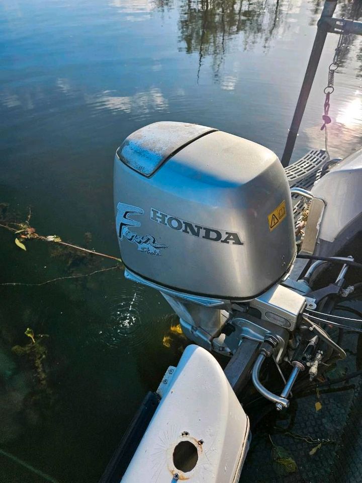 Konsolenboot sportboot Motorboot 30 PS Honda Motor neu in Groß Kreutz