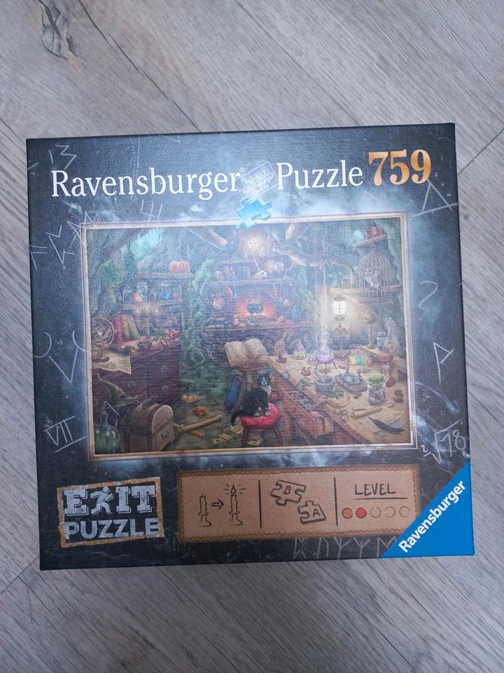 Exit Puzzle Ravensburger 759 Teile Die Hexenküche in Nürnberg (Mittelfr)