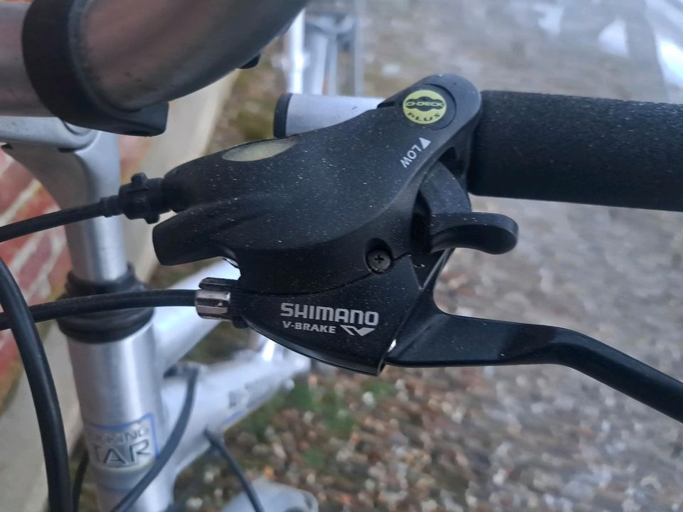 Pausiert! Kettler 28er Alu Trekking Star 24 Gang Shimano Versand? in Plön 