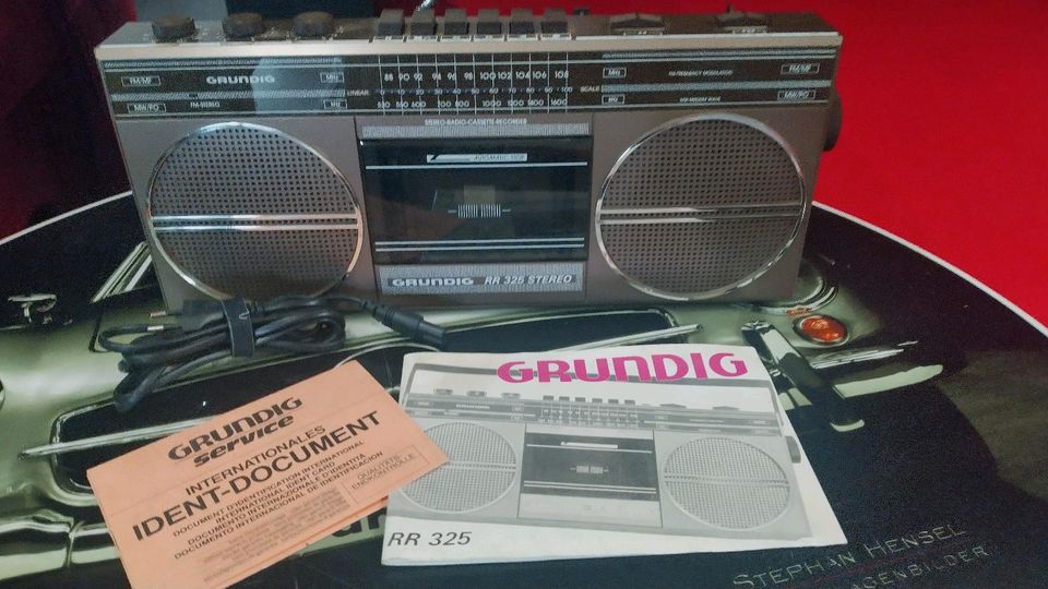 Vintage GRUNDIG Radio mit Cassette - funktionstüchtig - in Wistedt