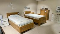 Schlafzimmer Eiche teilmassiv, 2 Einzelbetten, Schrank, Kommode Niedersachsen - Werlte  Vorschau