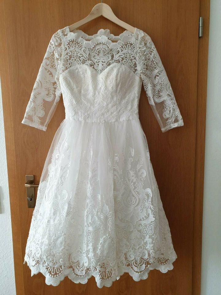 Brautkleid / Abendkleid ChiChi London weiß Gr. 8/36/S in Fellbach