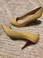 Schuhe Damenschuhe High Heels Buffalo London Größe 40 Abendschuhe Kr. München - Unterföhring Vorschau
