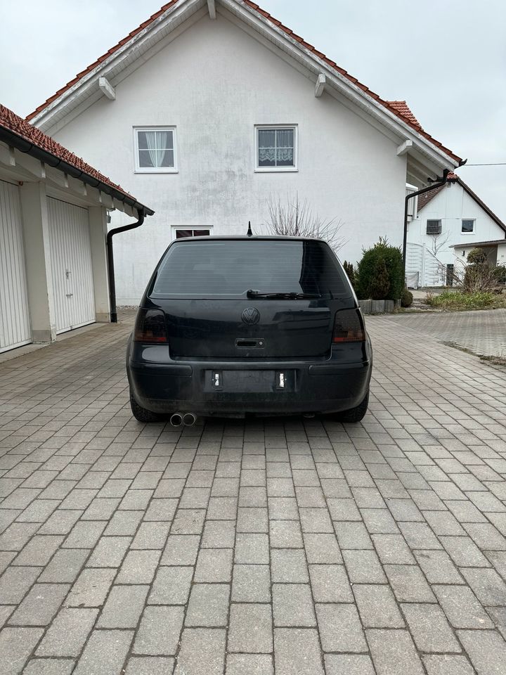 VW Golf 4   1.6 Benzin in Schwabbruck