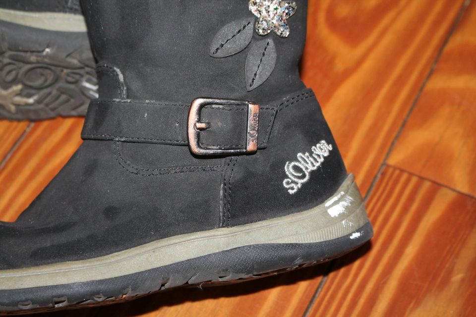 S.Oliver Stiefel Winterstiefel Übergang Gr. 30 schwarz Schmetterl in  Schleswig-Holstein - Mehlbek | Gebrauchte Kinderschuhe Größe 29 kaufen |  eBay Kleinanzeigen ist jetzt Kleinanzeigen