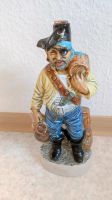 Figur Pirat mit Krug und 3 Fässern aus Italien von 1981 Niedersachsen - Baddeckenstedt Vorschau