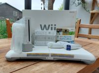 Nintendo Wii Konsole mit viel Zubehör Nordrhein-Westfalen - Lindlar Vorschau