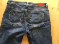 Street One Jeans Bermuda Shorts Gr. 40 W29 Niedersachsen - Lüneburg Vorschau