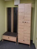 Garderobe mit Schrank, Fußbank und Kleiderwand Brandenburg - Senftenberg Vorschau