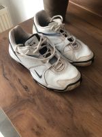 Tennisschuhe Damen 37,5 Nike- Ascheplatz Nordrhein-Westfalen - Bergisch Gladbach Vorschau