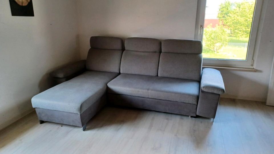L Sofa, Couch, Schlafsofa mit Bettkasten, Bettsofa, grau in Bahlingen