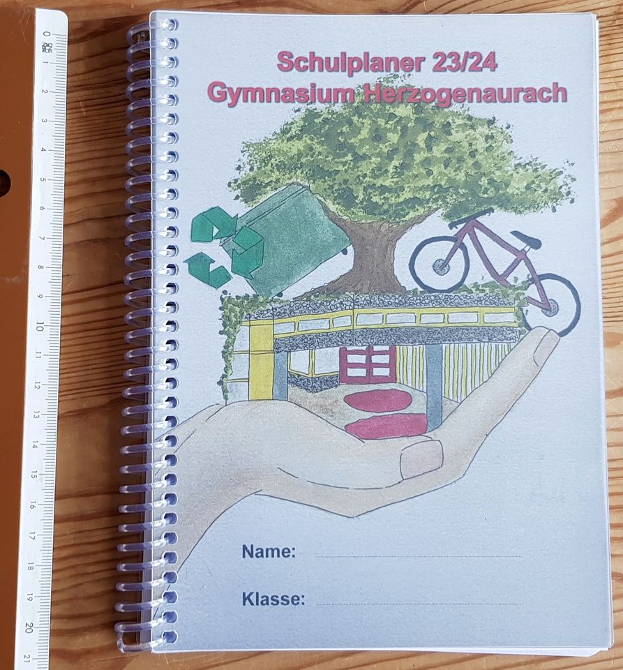 Schulplaner Gymnasium 2023/24 zu verschenken in Herzogenaurach