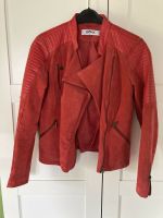 Lederjacke Bikerjacke in hellrot Gr.38 Nordrhein-Westfalen - Wenden Vorschau