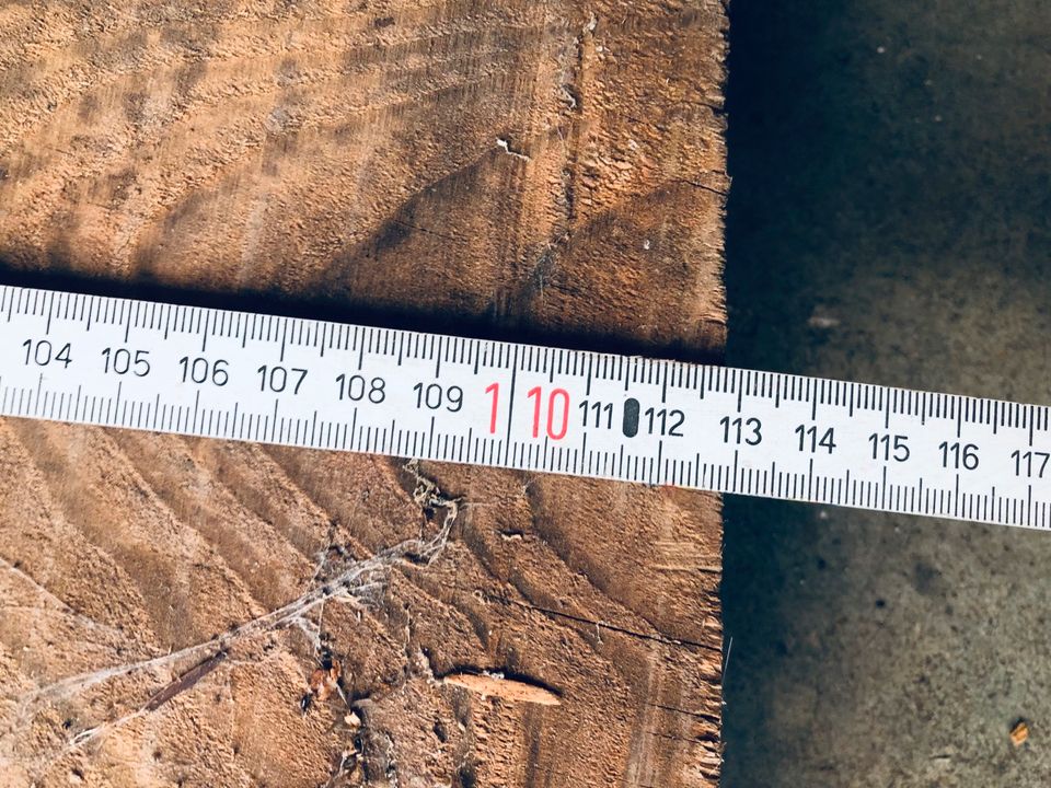 Großes schweres Holzbrett Holz ca. 113 cm lang und 6 cm dick in Hamburg