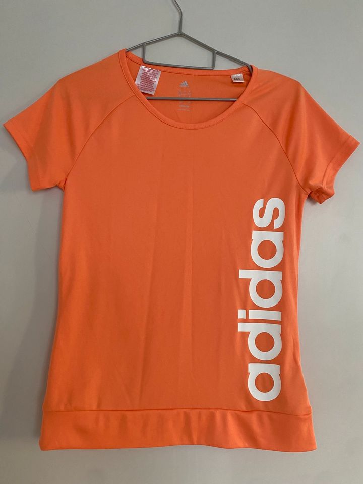 Mädchen Adidas Sportshirt, orange, Gr. 164 in Marktoberdorf