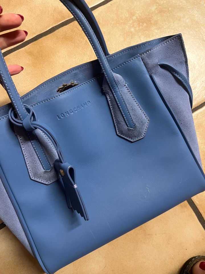 Longchamp Penelope Leder Tasche blau in Durbach