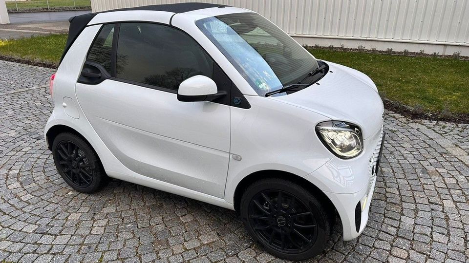 Smart ForTwo cabrio 60kW EQ Batterie - in Mindelheim