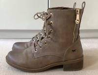 Mustang Boots mit Reißverschluss hellbraun / taupe, Größe 41 Nordrhein-Westfalen - Solingen Vorschau