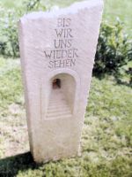 Bildhauer-Stele - Bis wir uns wiedersehen Rheinland-Pfalz - Kell am See Vorschau