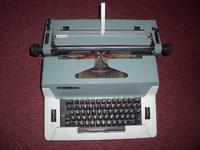 Robotron Optima 202 elektrische Schreibmaschine DDR Sachsen - Priestewitz Vorschau