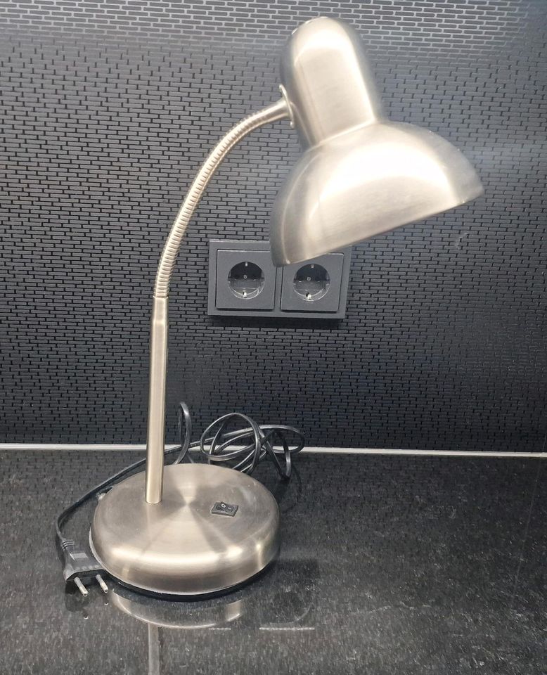 Tischstehlampe Silber mit Glühbirne LED in Regen