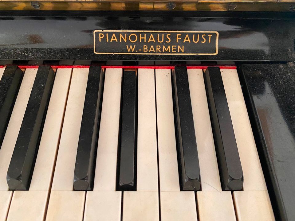 Klavier zu verschenken gegen Abholung Innenstadt München in München