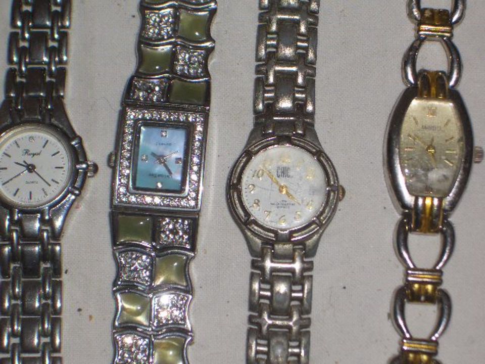 15 verschiedene Armbanduhren div. Marken/Brandings/Werbung in Waldkraiburg