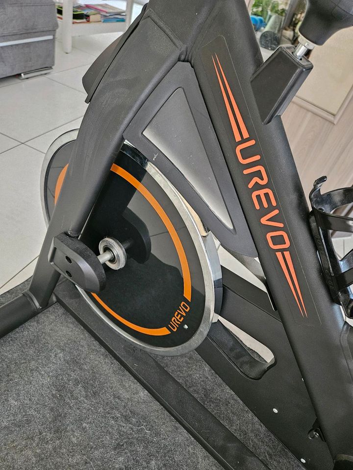 Urevo Kardio Heimtrainer/Fitnessbike in Strausberg