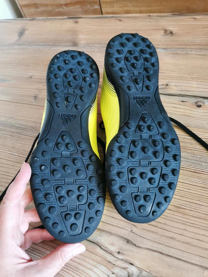 Adidas Copa Fussballschuhe Kunstrasen gelb orange Größe 38 in Zirndorf