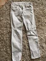 weiße neuwertige H&M Jeans in Größe 32/32 Nordrhein-Westfalen - Uedem Vorschau