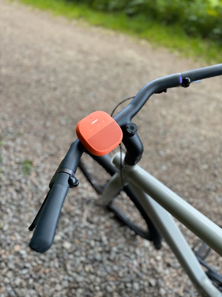 Vanmoof S5 mit Bose Lautsprecher in Bergneustadt