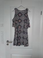 Kleid Only Carmen-Ärmel Gr. 34 Niedersachsen - Apen Vorschau