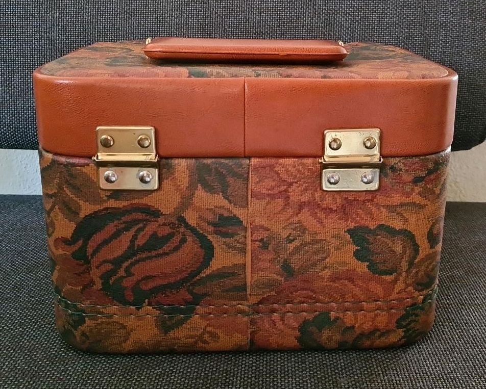 Beautycase Kosmetikkoffer aus Kunstleder Vintage (guter Zustand!) in Windischeschenbach