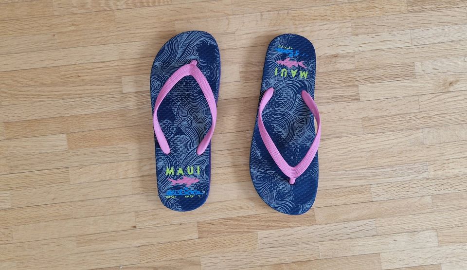 2 Paar Flip Flops für Mädchen, ca. Gr. 35 in Jüchen