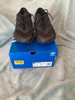 Adidas Ozweego schwarz 40 2/3 Saarland - Dillingen (Saar) Vorschau